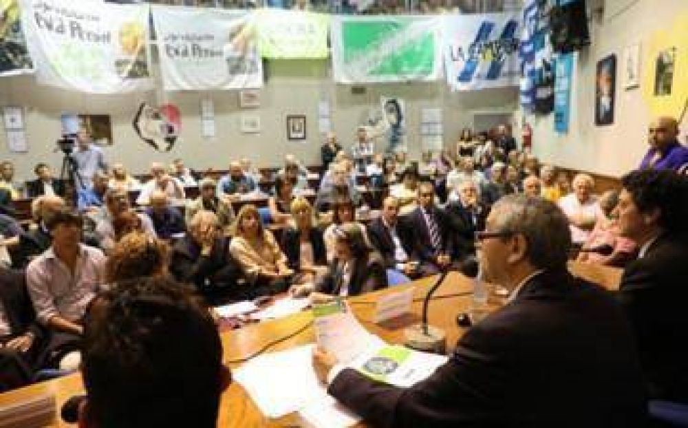  Con cuestionamientos a Provincia, Ferraresi inaugur las sesiones ordinarias del Concejo