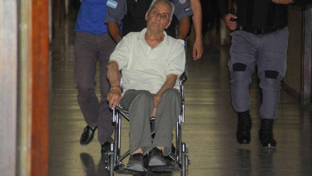 Dos sacerdotes enviados por el Vaticano investigan los abusos en el Pr�volo