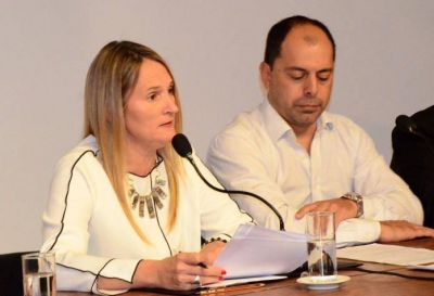 Obras y orden administrativo destac� la Intendente al inaugurar las sesiones del HCD