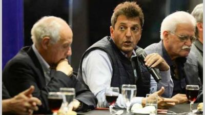 Massa, Lavagna y Pignanelli disertar�n hoy en San Nicol�s.