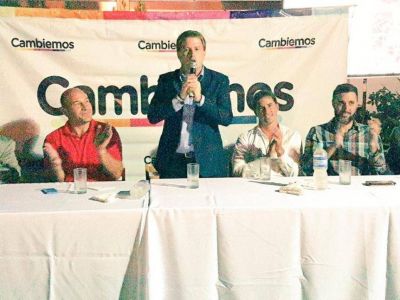 Cambiemos avanza en el armado sobre territorio peronista
