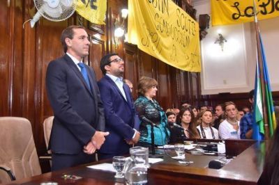 Garro en la apertura de sesiones: �Estamos honrando el cambio que eligieron los platenses�