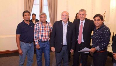 Entregaron subsidios para trece clubes deportivos