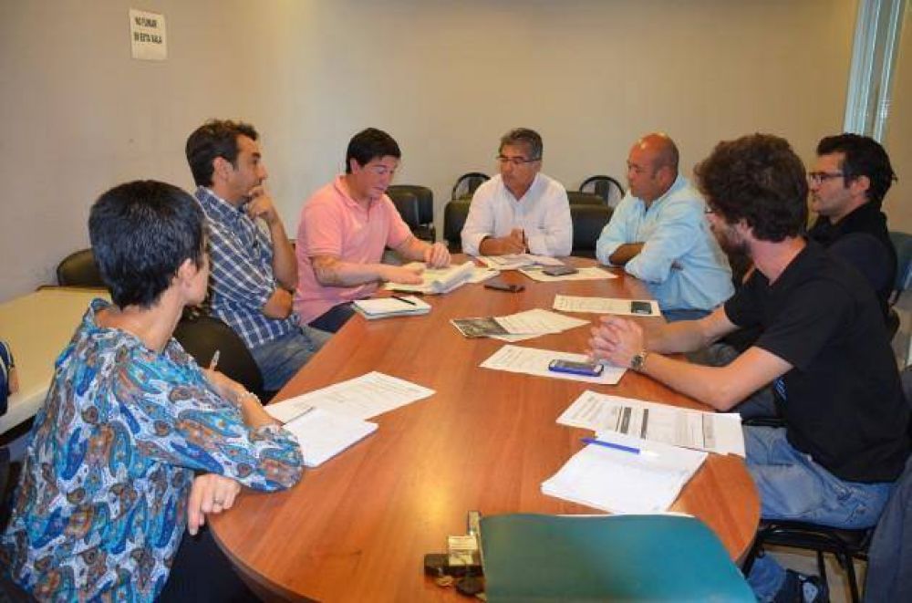 Con sello puntano, la miel tambi�n quiere llegar al mercado a precio diferencial