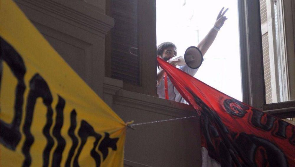 El militante peronista del megfono hizo una denuncia penal contra la Juventud Pro