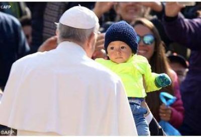 Abrir la puerta a Cristo, con mensajes de Misericordia, F�tima y Juan Pablo II, alent� el Papa