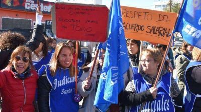 Movilizaciones de estatales preanuncian un masivo acatamiento al paro nacional