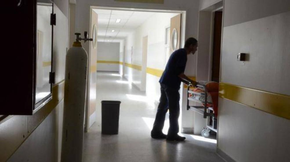 Hospital de Roca: 45 pacientes esperan por sus cirugas