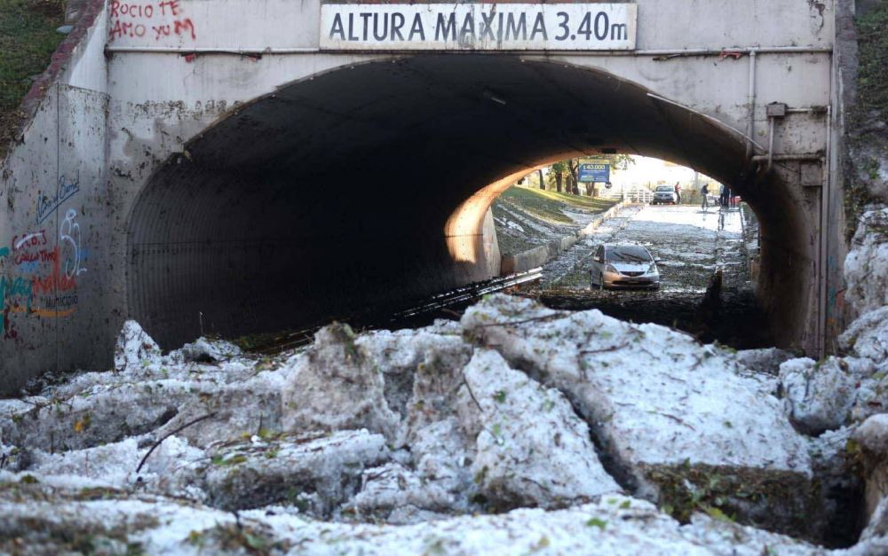 Granizo, basura y pocas obras: el combo que colaps� la ciudad