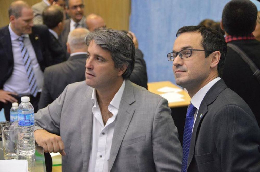 Ramos Meja y Rochas denuncian que les impedieron ingresar a la Legislatura