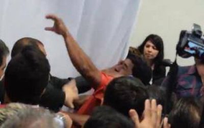 Esc�ndalo en La Matanza: El PJ y el PRO a las pi�as en la apertura de sesiones