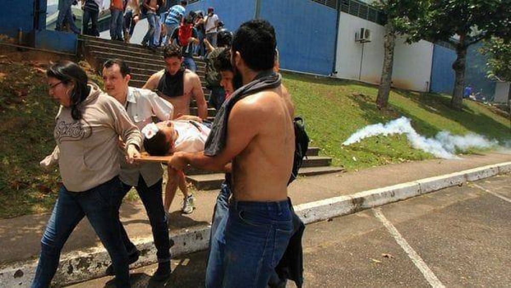 Sigue la represin en Venezuela: las protestas en dos ciudades contra el rgimen chavista dejaron una treintena de heridos