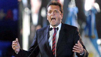 Massa junt� a su tropa en Parque Norte para adelantar la estrategia de campa�a