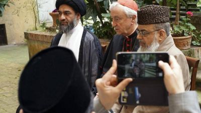 El Papa se re�ne con cuatro imanes ingleses: �Hablemos y escuch�monos como hermanos�