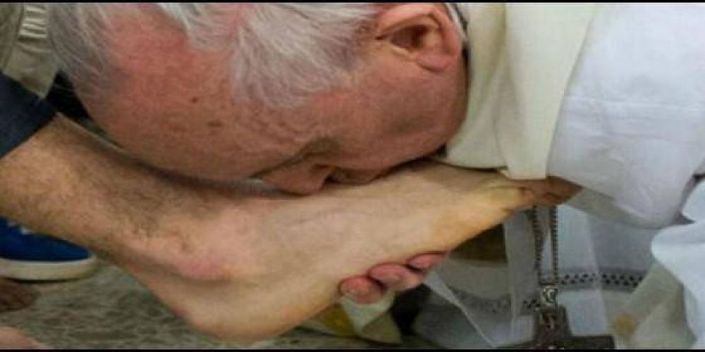 Francisco volver a lavar los pies de los reclusos de una crcel italiana en Jueves Santo
