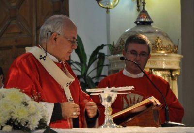 El padre Torres asume confiado su responsabilidad de rector del Seminario de Paran�
