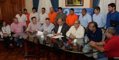 El Gobierno acord� un aumento de 23% con trabajadores viales