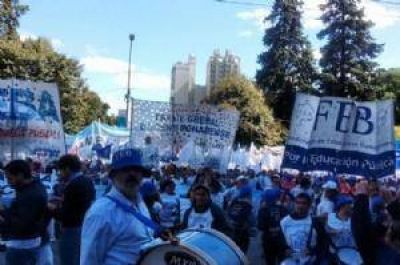 �La lucha docente continuar� con paros rotativos�