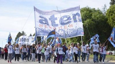Descontaron $ 17 millones por d�as de paro a unos 10.000 docentes