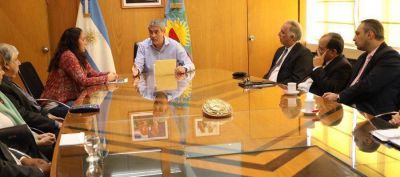 Ferraresi se reuni� con referentes de diferentes credos de Avellaneda