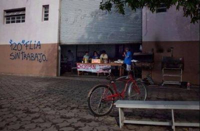 Arhehpez: resistencia, entre expedientes y choripanes