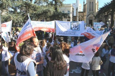 Con protestas y amenazas, se llev� a cabo el paro general de la CGT en Jun�n