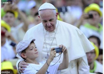 El Papa y los J�venes en oraci�n en preparaci�n al S�nodo del 2018 y la JMJ de Panam� 2019