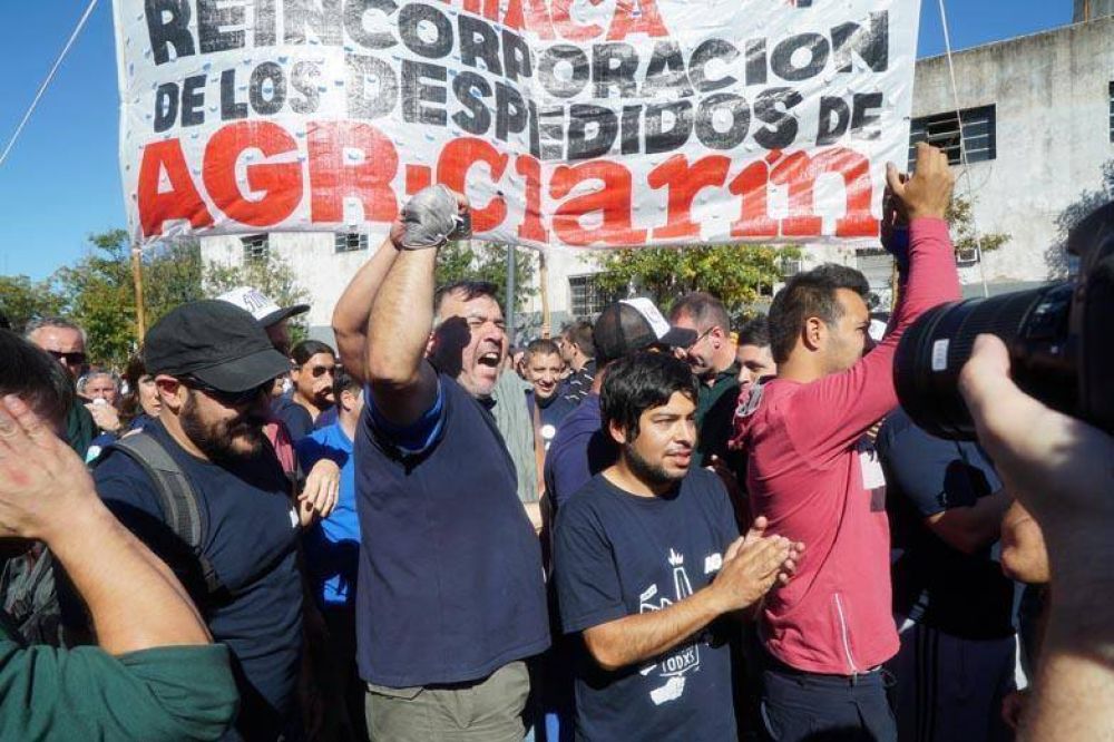 Ante un gran operativo policial y tras 82 días de toma, los trabajadores de AGR levantaron la ocupación