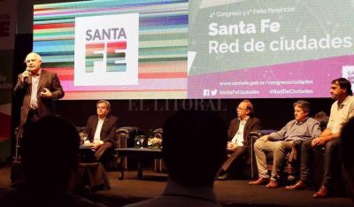Lifschitz presidi� el acto de cierre del 4� Congreso Red de Ciudades