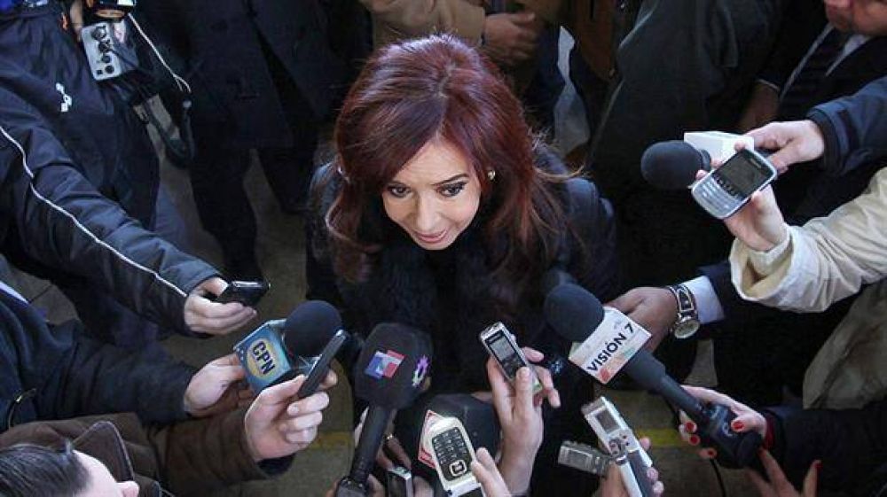 Con crticas al Gobierno, Cristina Kirchner y dirigentes del FpV salieron a apoyar a los gremialistas docentes