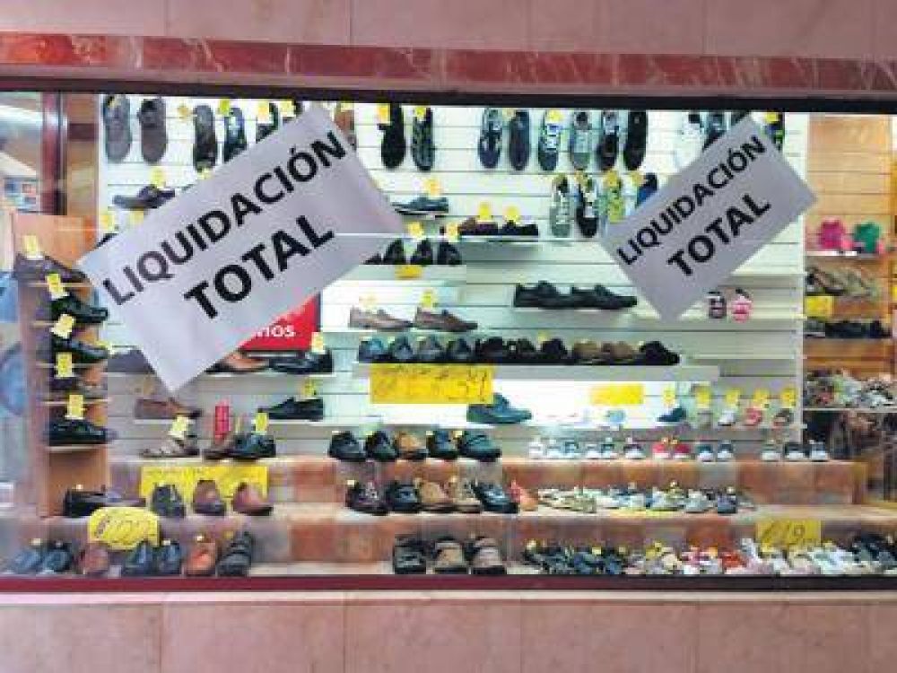 El consumo sigue cayendo en picada