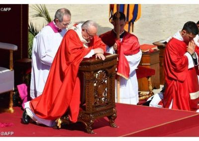 �ngelus: Cercan�a del Papa a las v�ctimas del terrorismo y las guerras