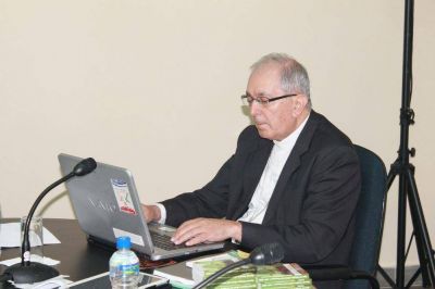 Arzobispo de Asunci�n pide que medios de comunicaci�n �promuevan el di�logo�