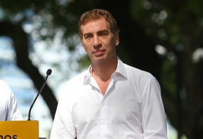 Santilli defendi� a la Polic�a y apunt� a los docentes por 