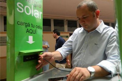 Prueba Piloto: Buscar�n instalar cargadores solares para celulares en espacios p�blicos
