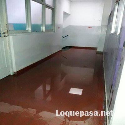 Al intendente Arroyo tambi�n se le inund� la Escuela
