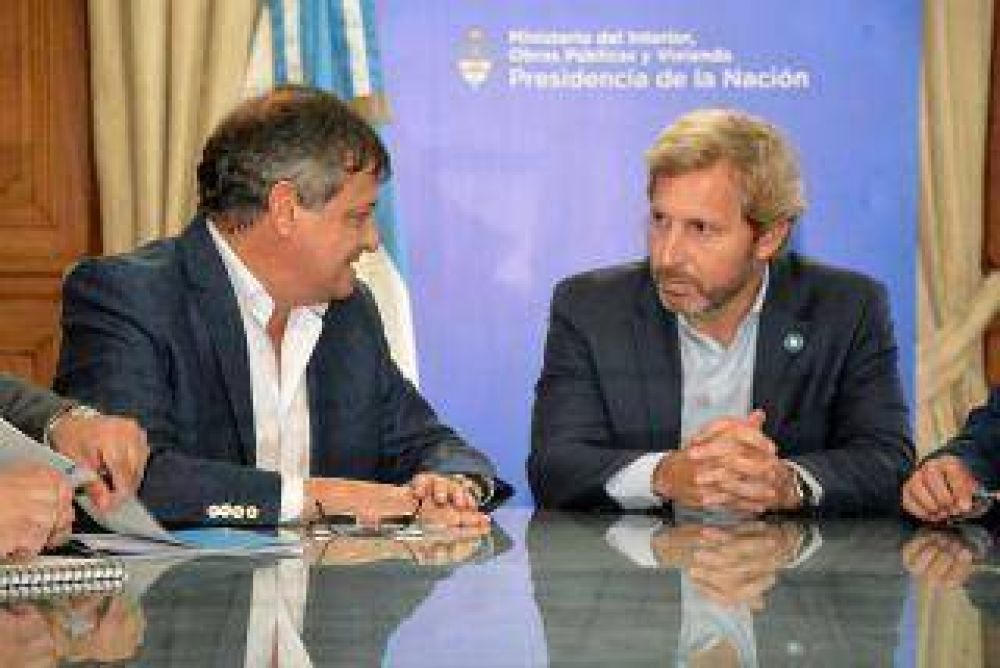 Firmarn convenio para ampliar la red de agua potable de Las Breas