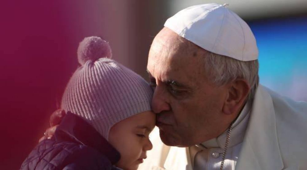 Papa Francisco: El cat�lico debe ofrecer a los dem�s la medicina del amor