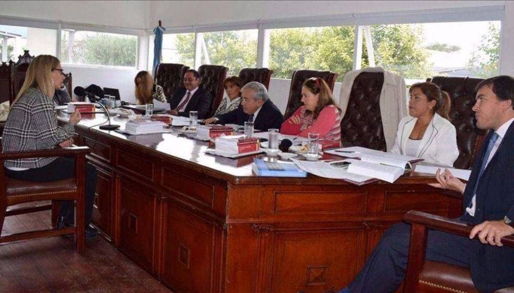 El gobernador pidi� un dictamen para revisar el concurso de camaristas