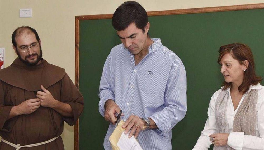 Urtubey podr�a bajar las ternas