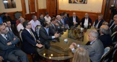 El Gobierno entregar� subsidios y cr�ditos para los inundados