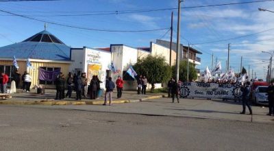 Sutef llev� adelante una manifestaci�n y una radio abierta