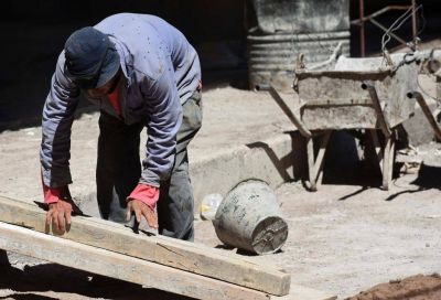 Aval al blanqueo laboral pero con menos costos