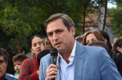 Ram�n Mestre: �La pobreza se combate trabajando juntos y sin echar culpas�
