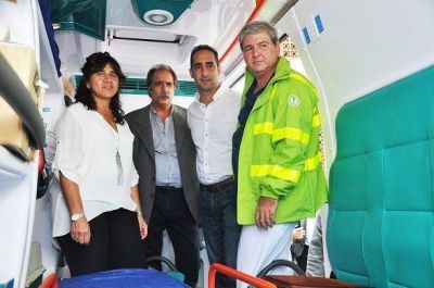 Tagliaferro y Ort�z recorrieron obras en el Hospital G�emes