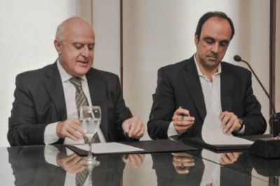 Jos� Corral recibe a Miguel Lifschitz en el Palacio Municipal
