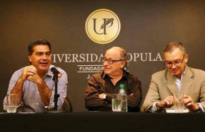 Capitanich present� el libro de Wainfeld sobre N�stor Kirchner