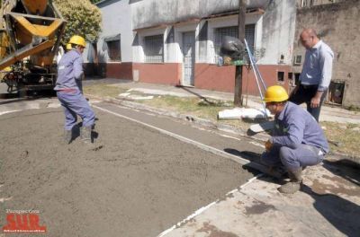 Intensifican el plan municipal de reparaci�n de asfaltos en Quilmes