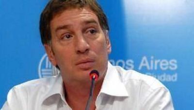 Santilli anunci� que los docentes podr�n instalar la carpa