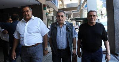 Se reuni� la mesa chica de la CGT para analizar el paro y contener a los gremios de transporte